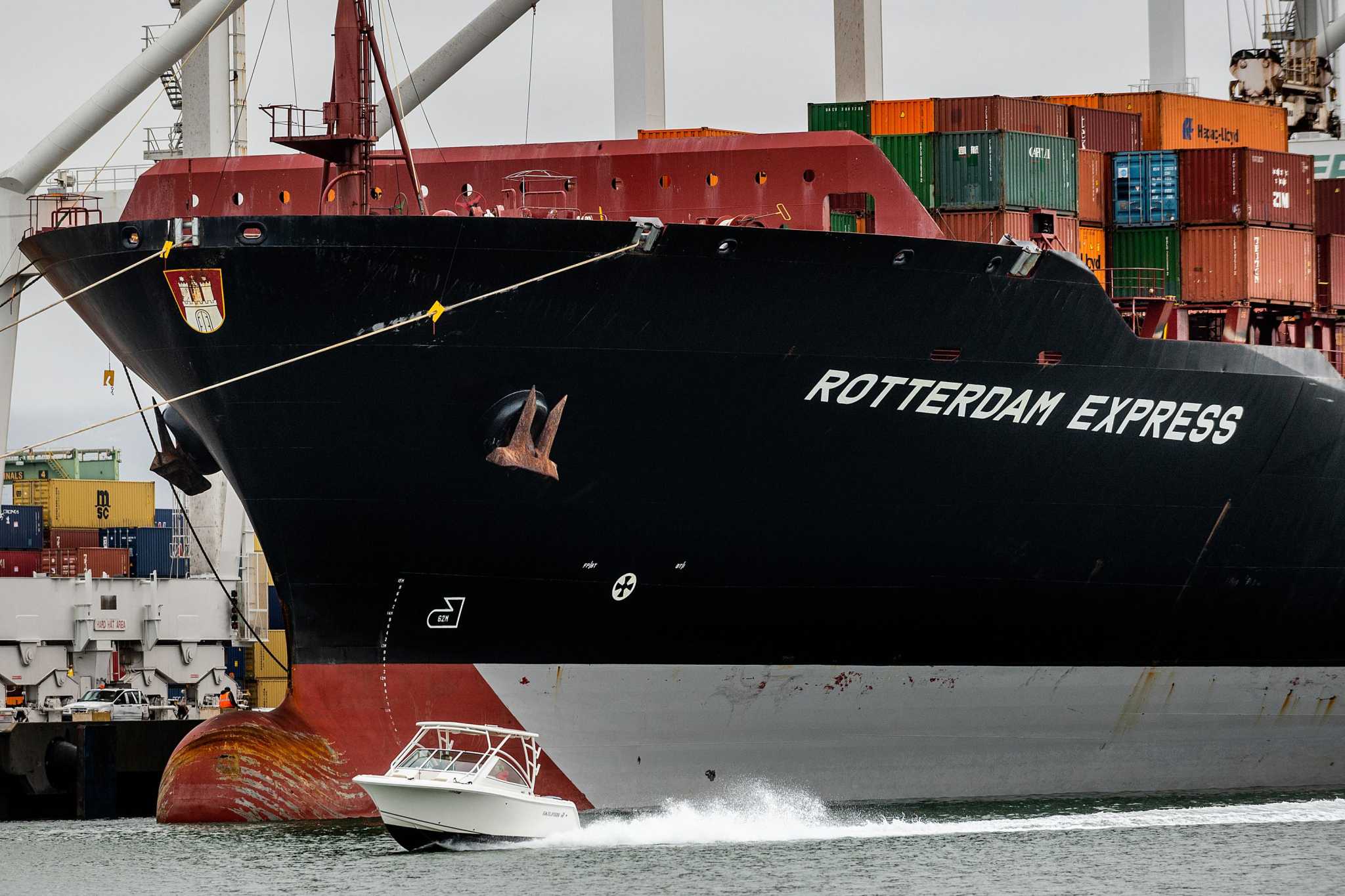 Oil spill investigators target cargo ship that left area, then moored in Oakland - Vimarsana News