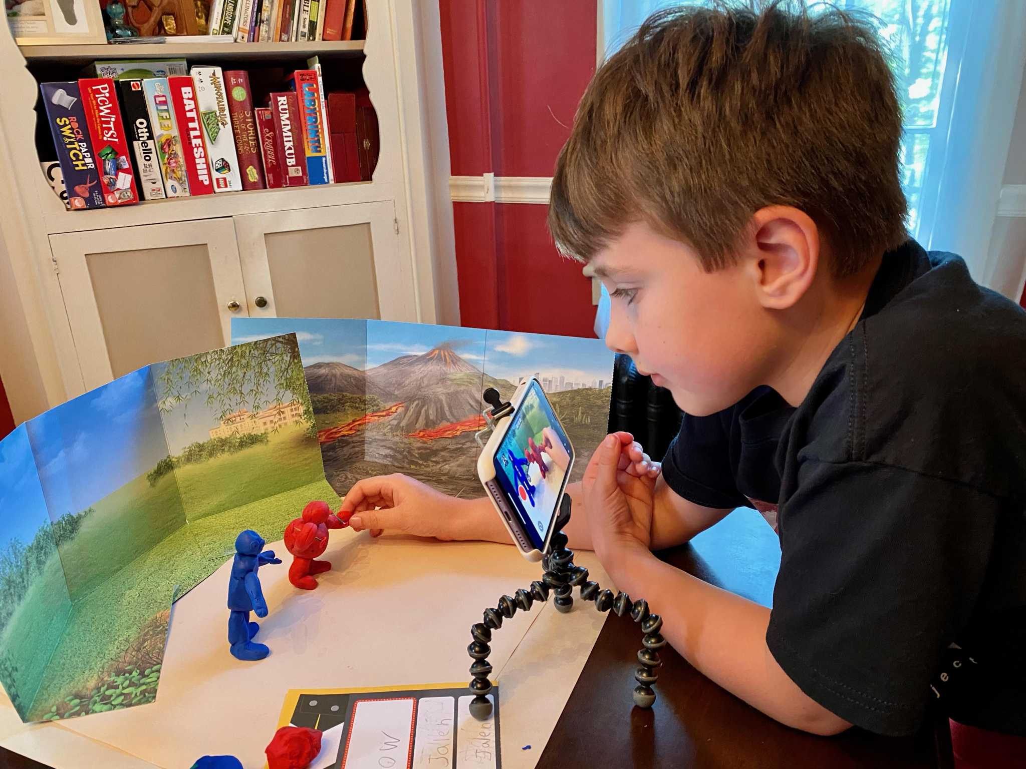 Winsted's American Mural Project expands hours, sessions