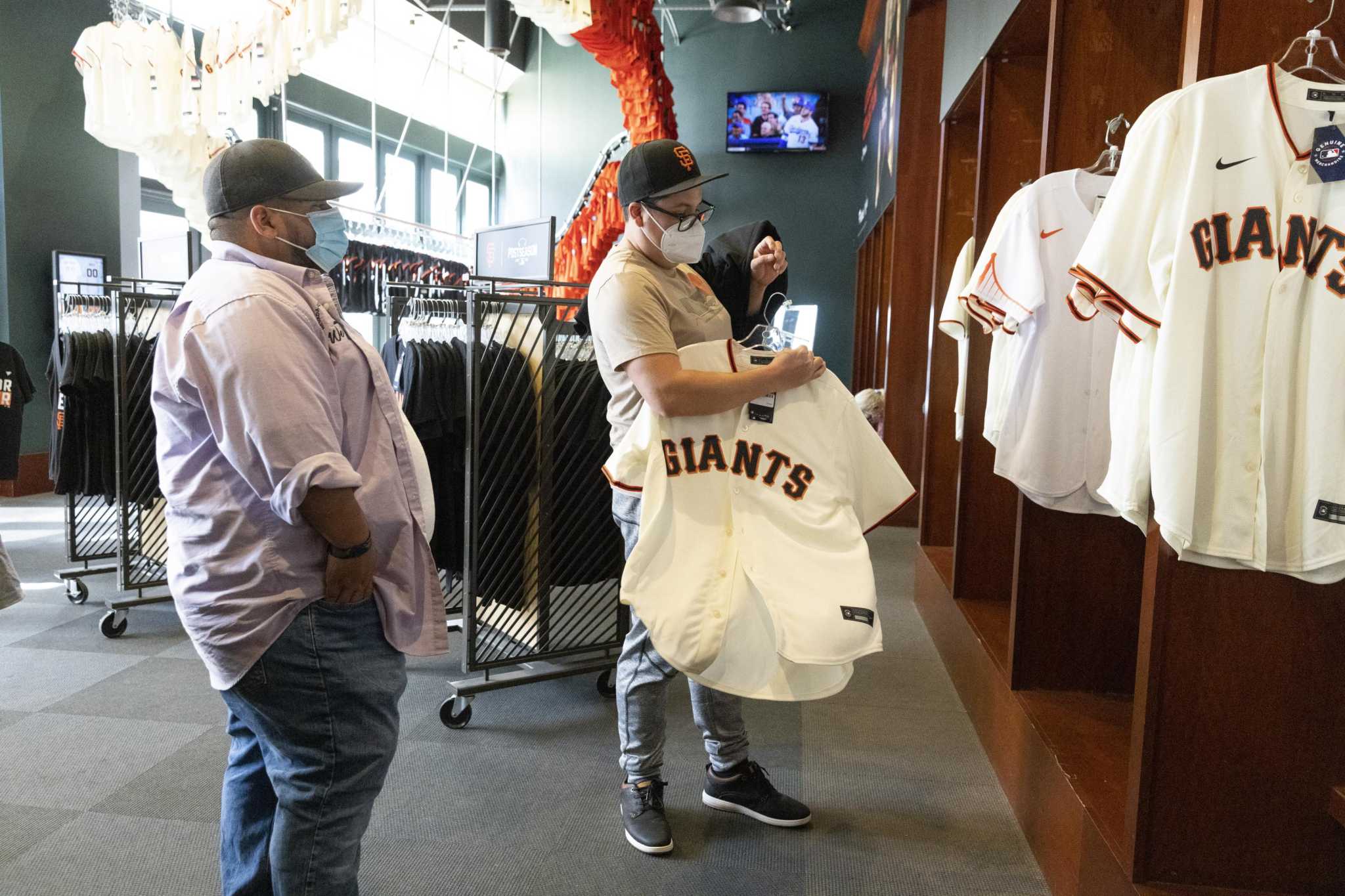 Gabe Kapler expects all SF Giants players to wear Pride uniforms - Sports  Illustrated San Francisco Giants News, Analysis and More
