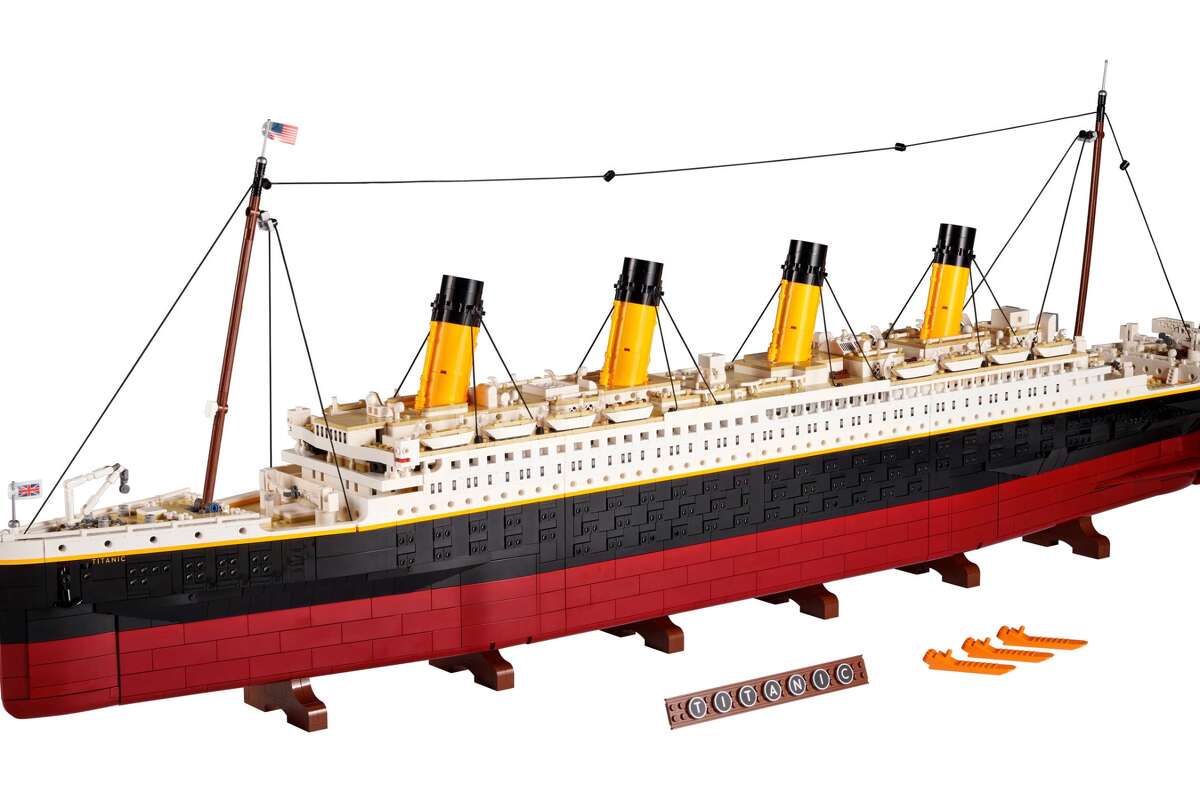 Build your own Titanic with the world's largest LEGO model