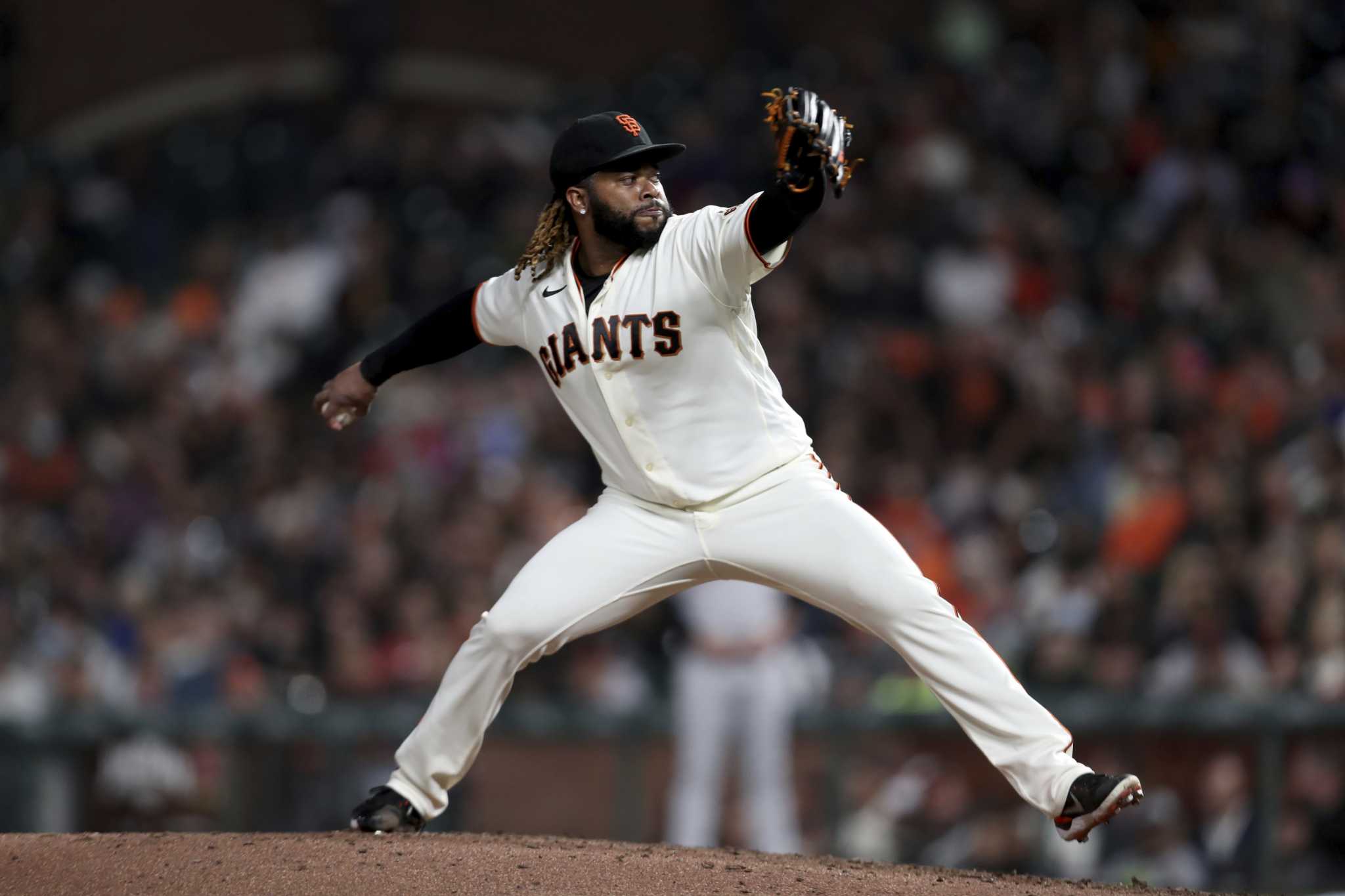 Giants unveil 26-man roster for NLDS vs. Dodgers, Johnny Cueto left off