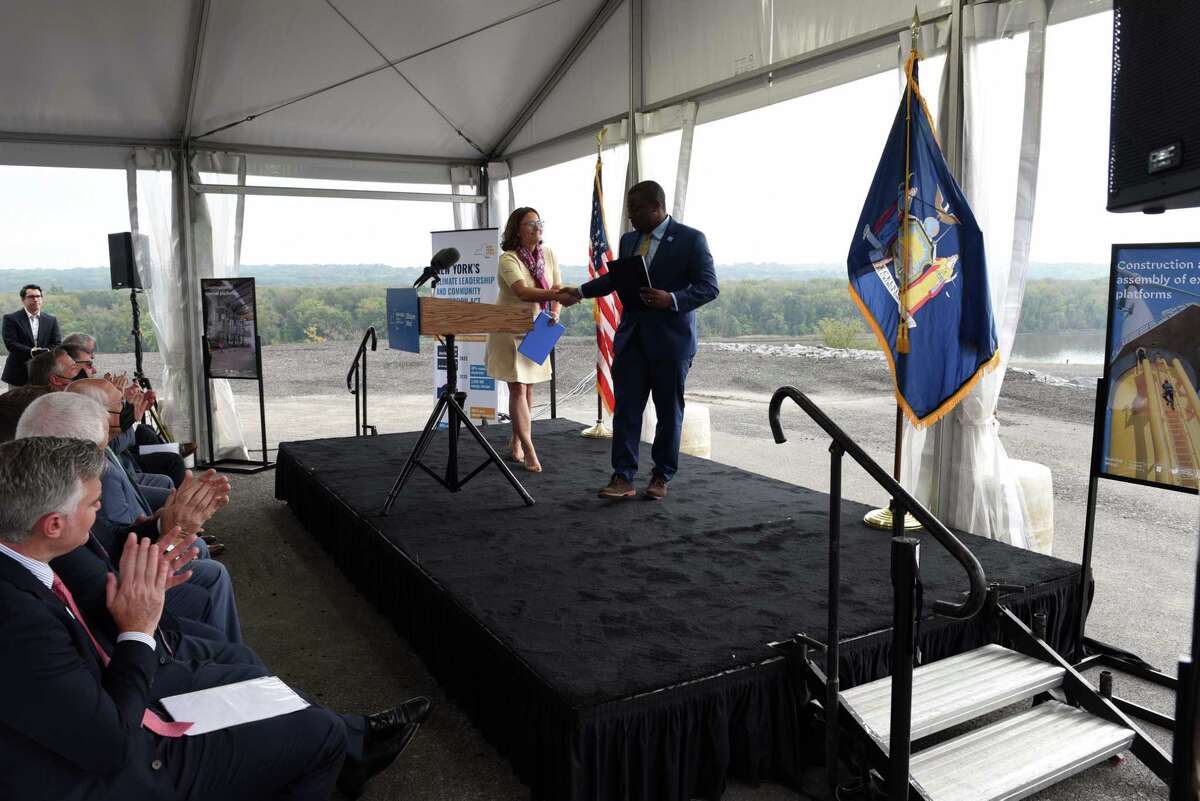 Port of Coeymans is area's second hub for wind turbine industry