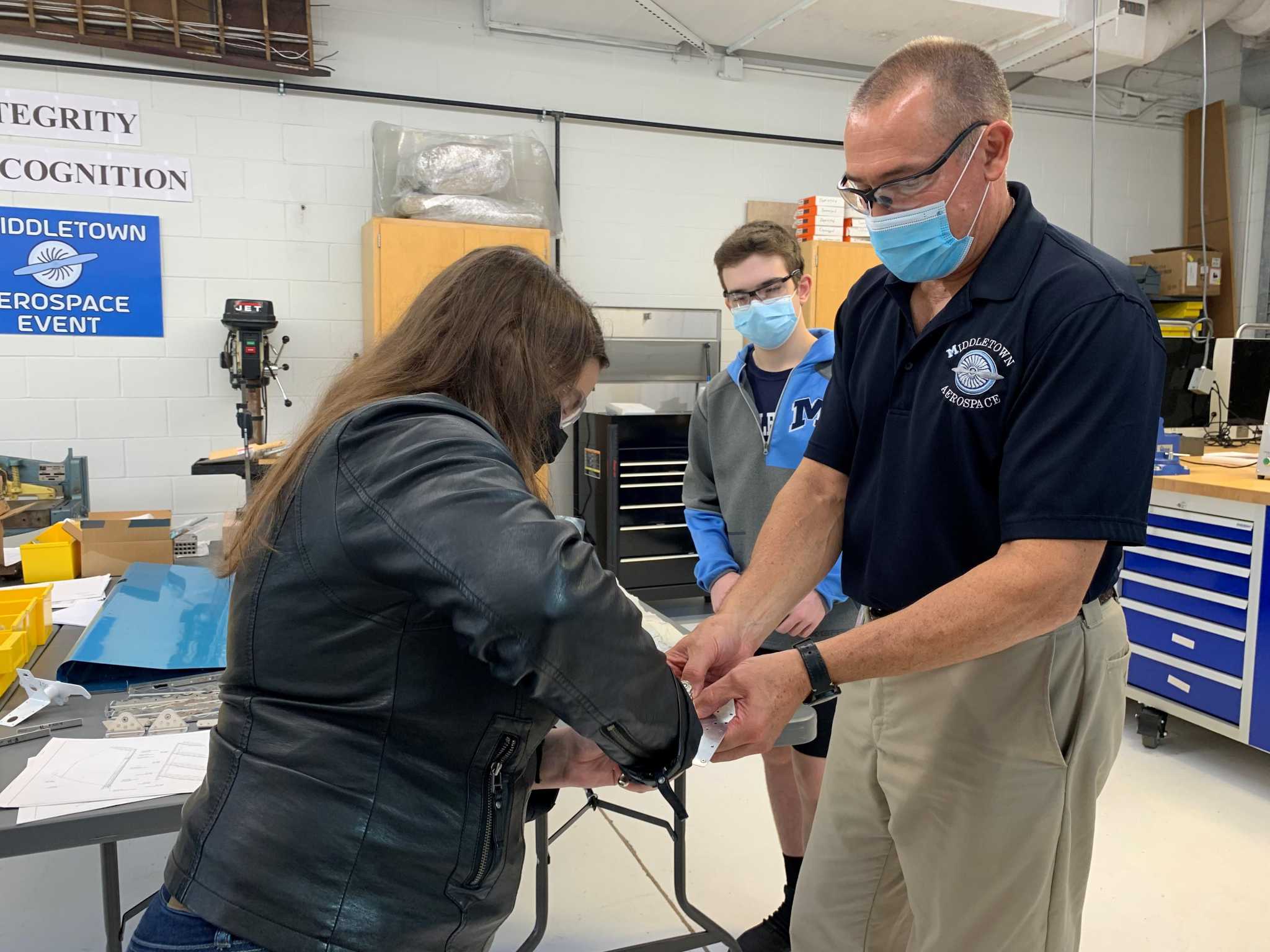 Middletown students, building plane piecemeal, ready to reach new heights - Vimarsana News
