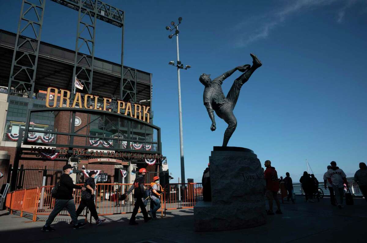 S.F. becomes a sea of orange and black as excited fans arrive for
