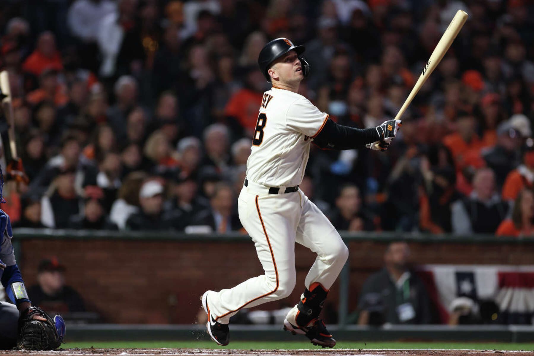 Buster Posey SMASHES opposite field homer! Early blast gives