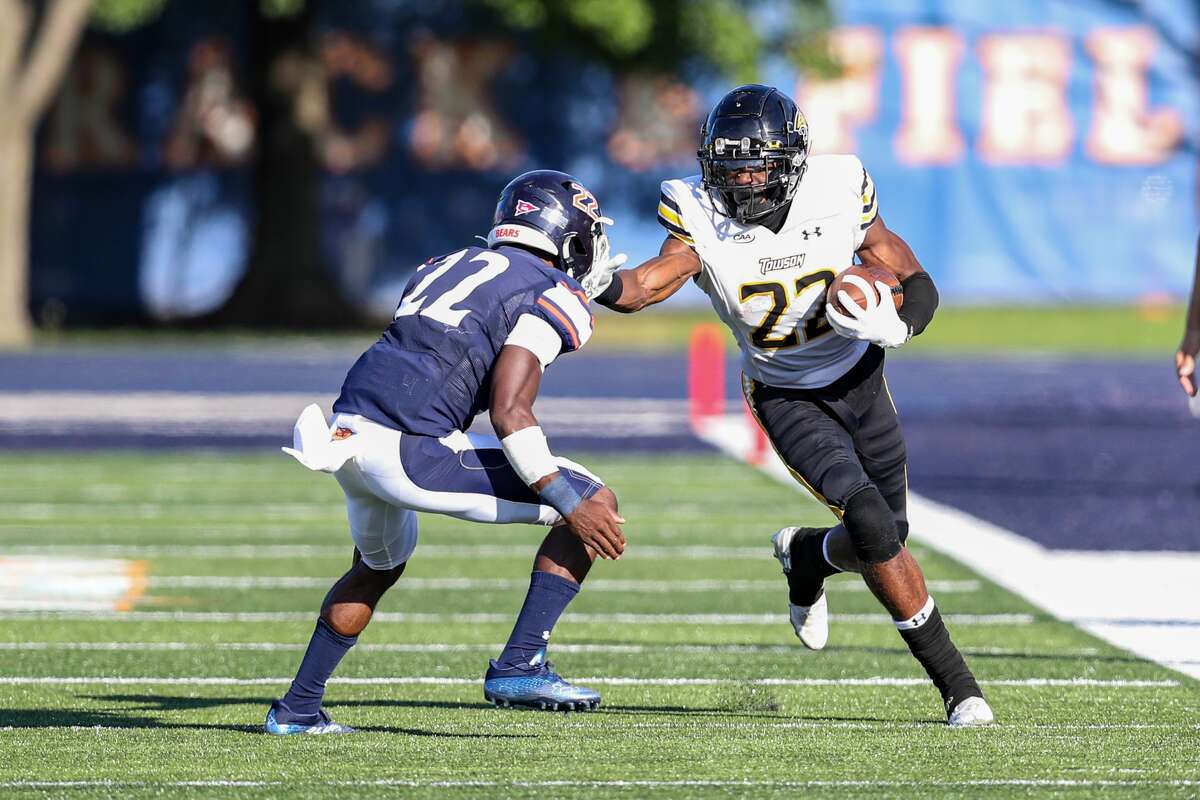 La Salle graduate Caleb Smith now goto receiver for Towson football