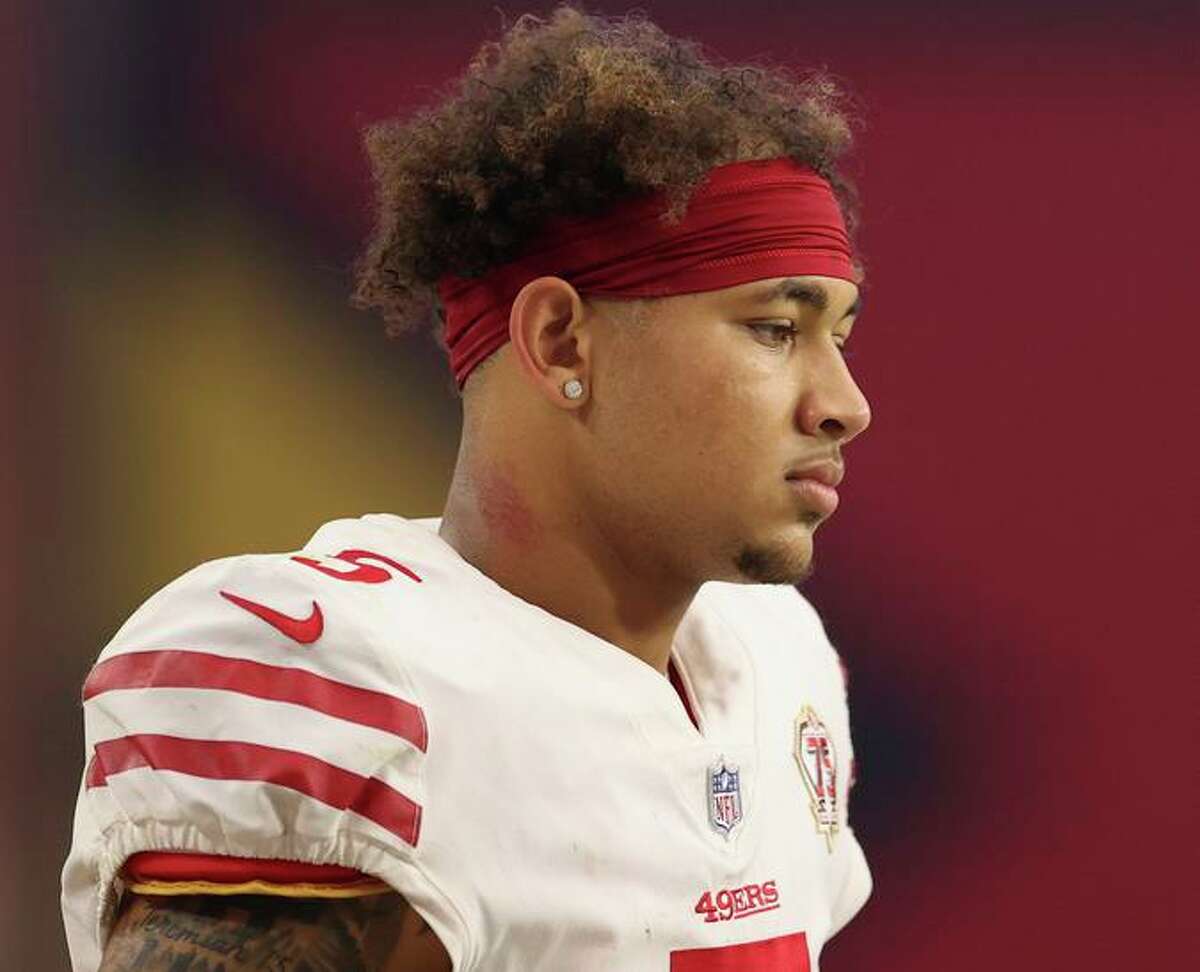 49ers quarterback Trey Lance sprained his left knee during Sunday’s loss in Arizona.