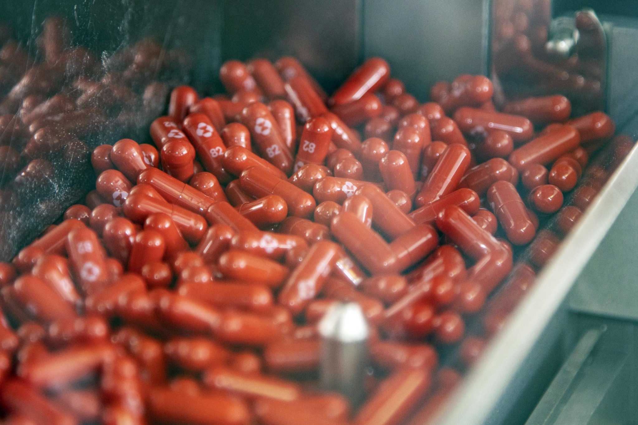 CT doctors optimistic as Merck seeks approval for new COVID drug - Vimarsana News