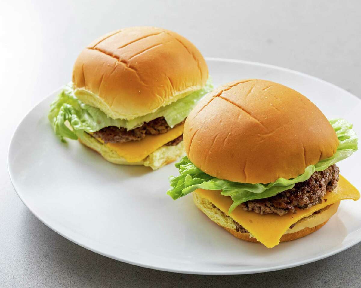 Recipe: How to make the trendy smash burger at home