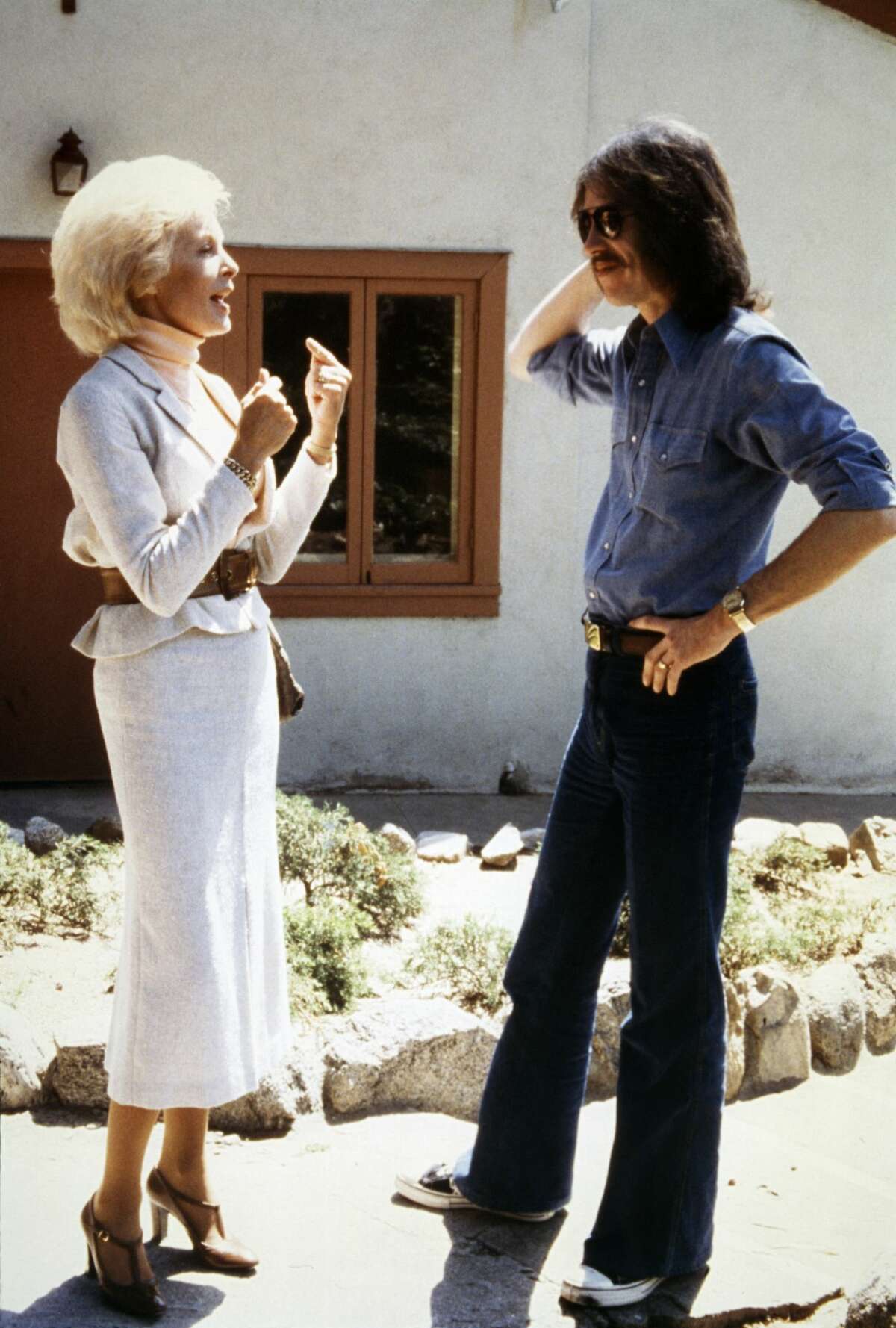 John Carpenter and Janet Leigh on the set of "The Fog."