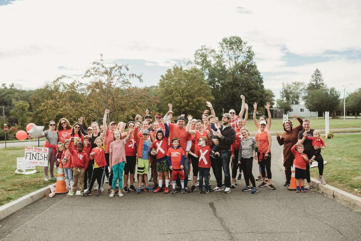 On Sunday, Oct. 3, Ridgefield residents laced up their running shoes at Barlow Mountain Elementary School for the second annual Team Teddy 5k and “Kindness Rocks” project to raise awareness and funds in the fight against Duchenne muscular dystrophy (DMD).