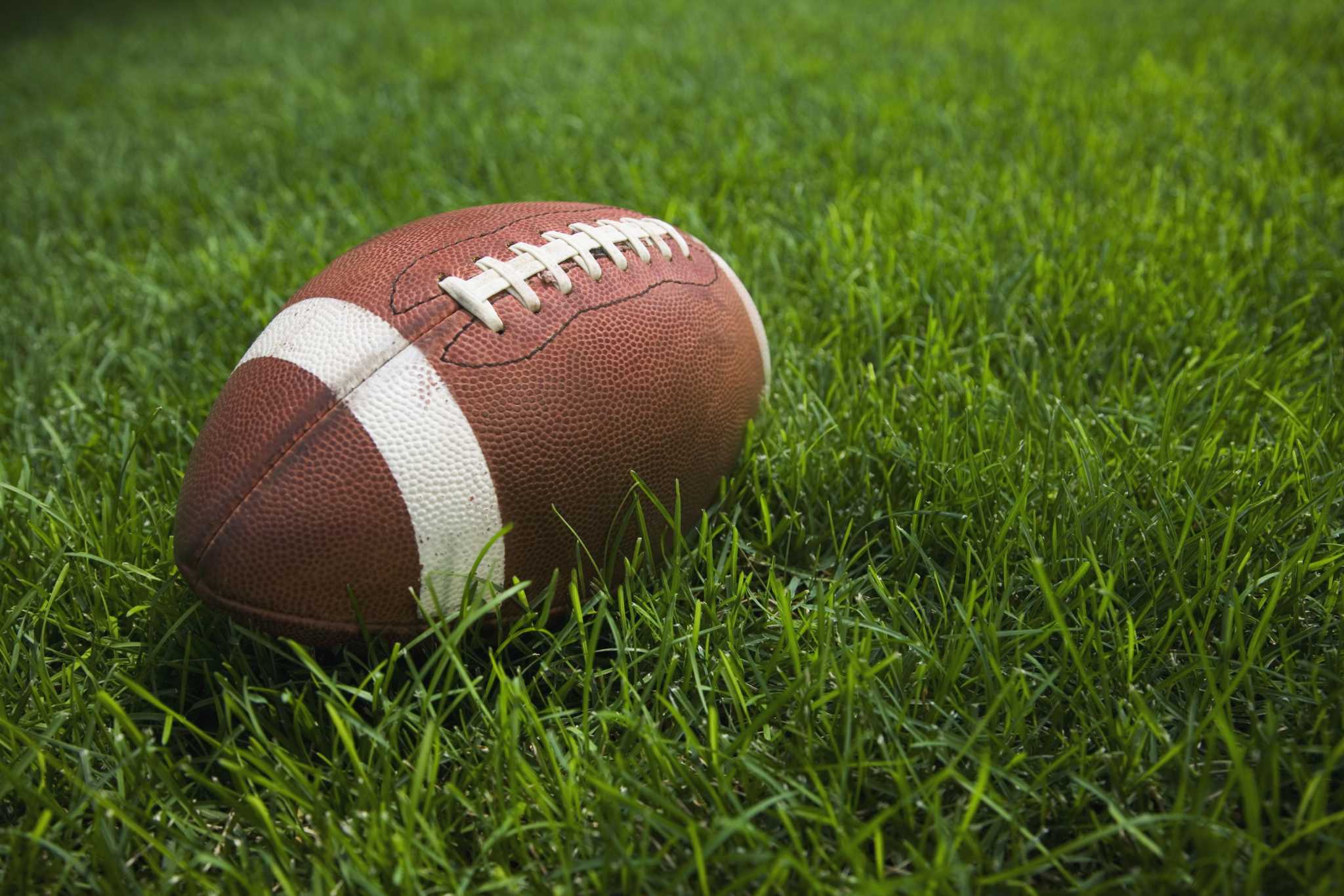 Jeff Jacobs: A Connecticut community mourns the death of a Thanksgiving football hero - Vimarsana News