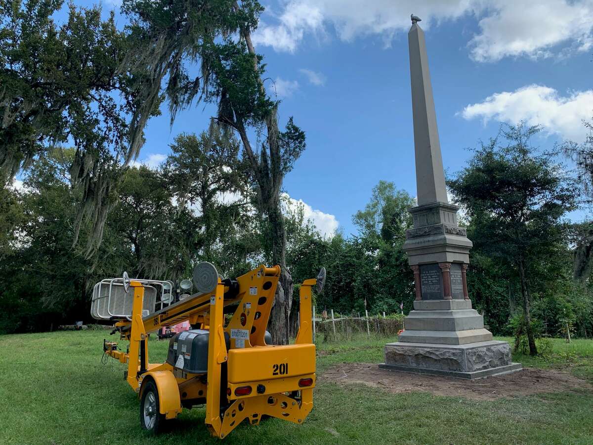 After 125 years, Jaybird monument honoring white supremacists removed