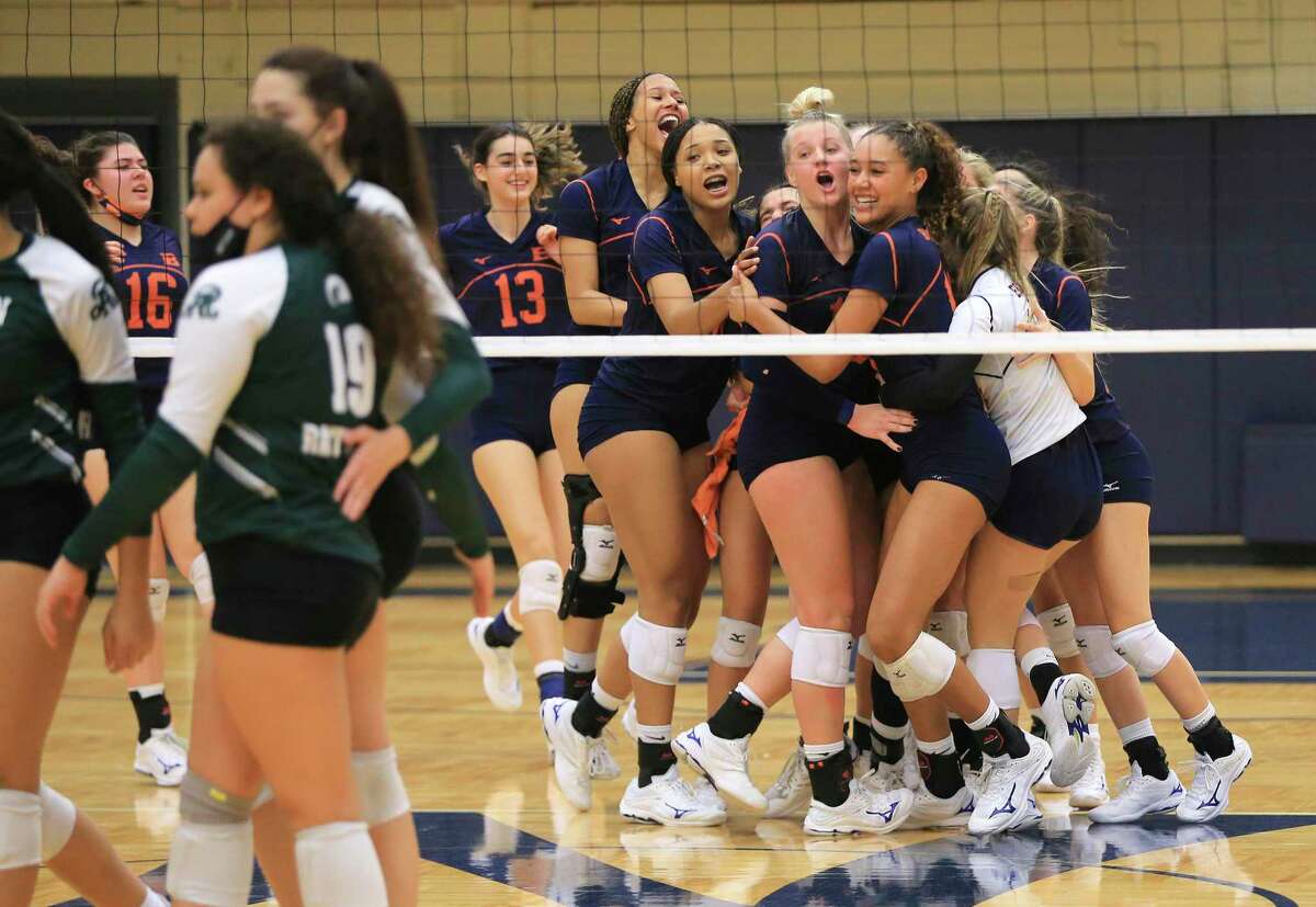 Despite national recognition, Brandeis focused on district