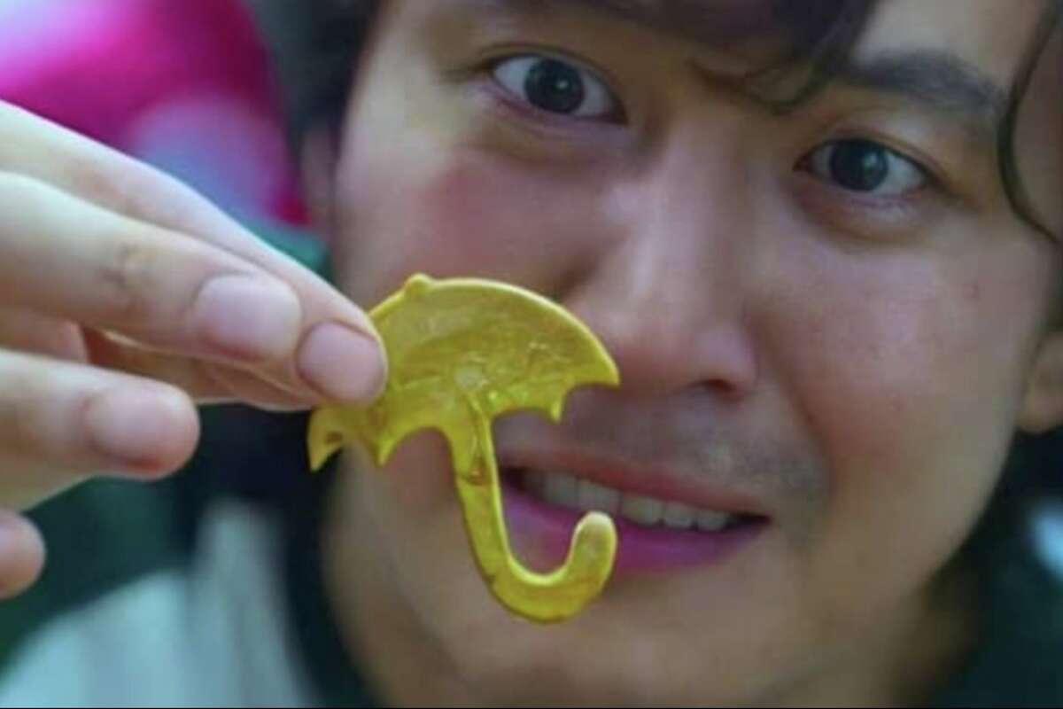 People line up for 6 hours to try the famous cookies from The Squid Game