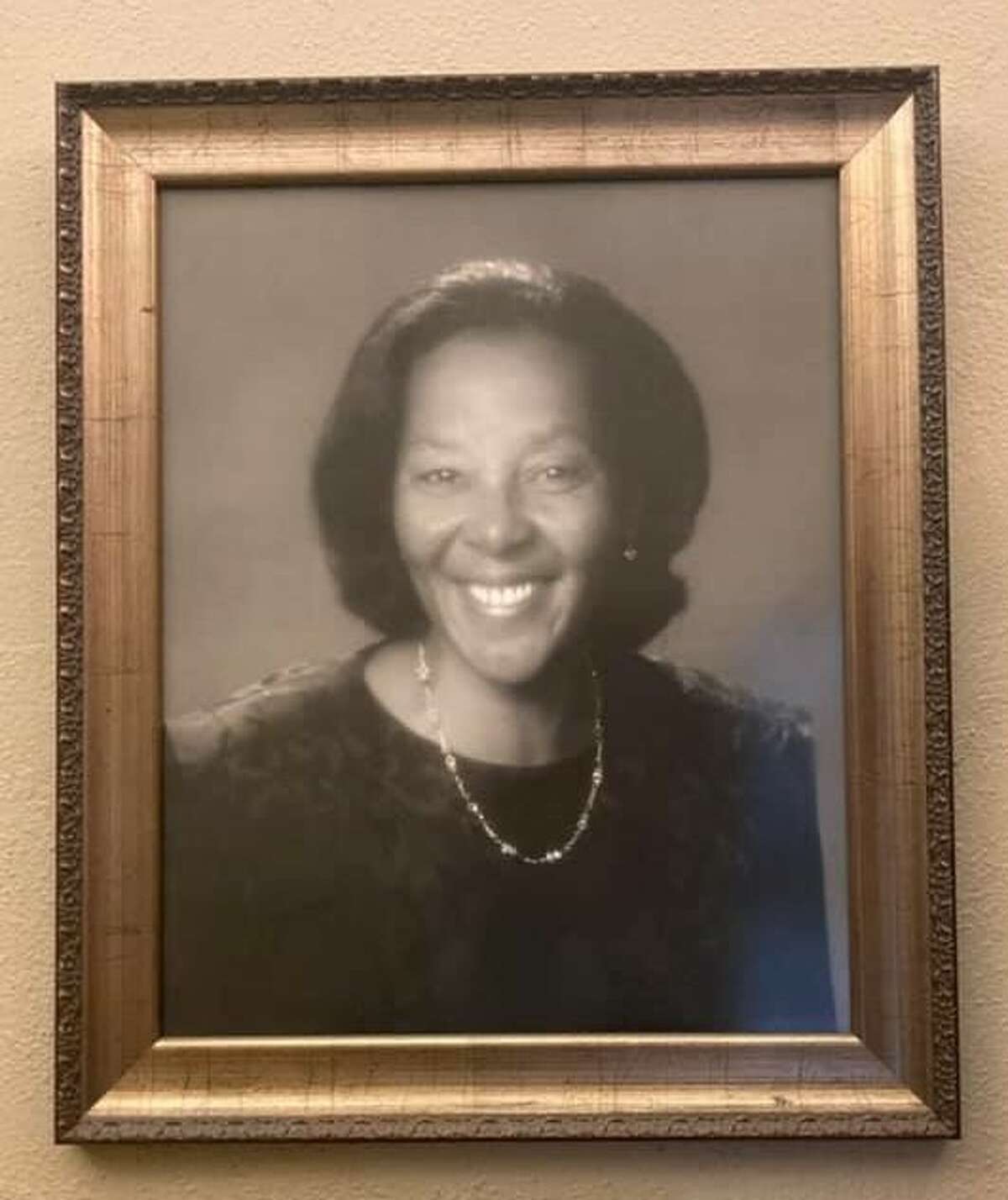 Jo Long served as Executive Director of San Antonio's Carver Community Cultural Center from 1979 to her retirement in 2000. 