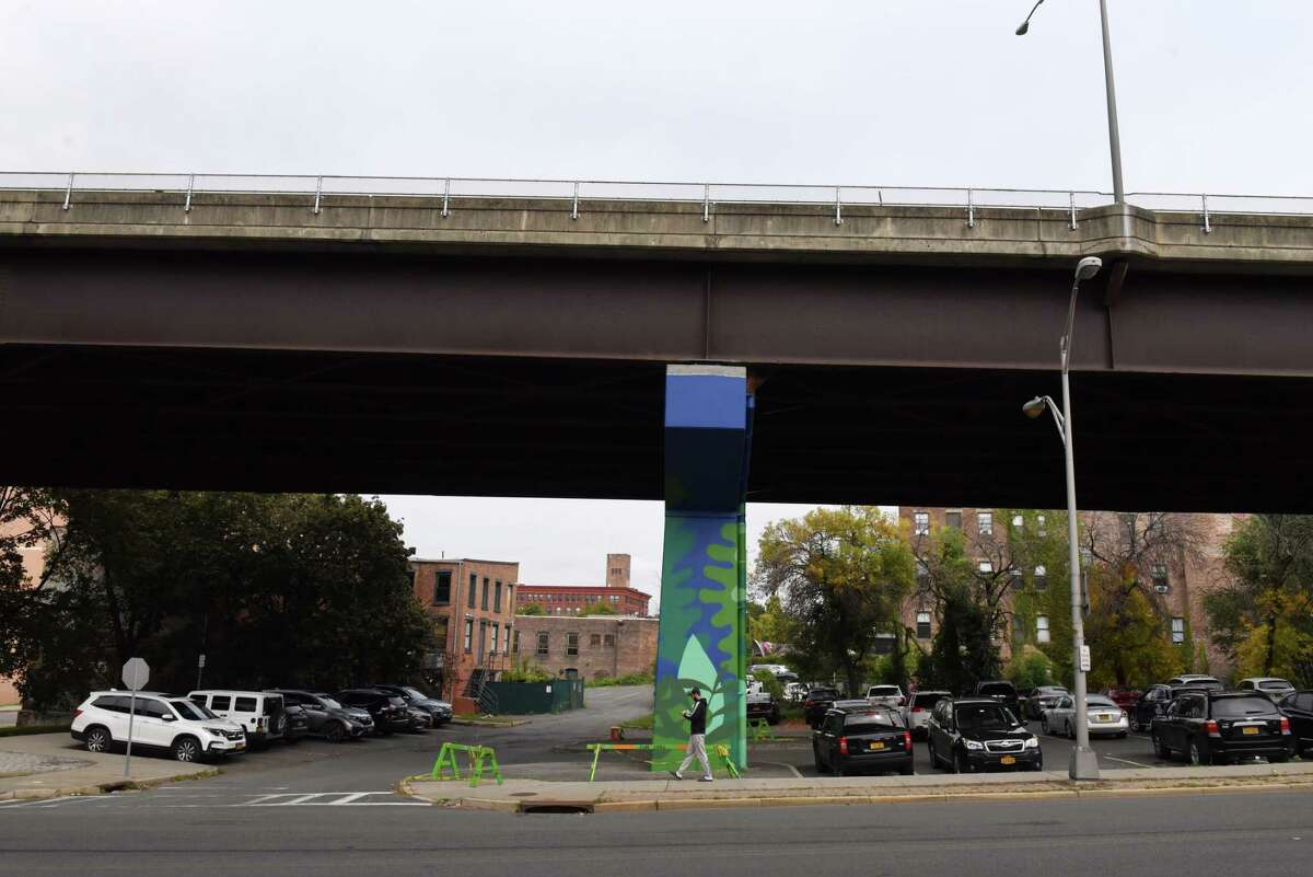 Why the blank face? Schenectady art lovers aim to remedy lack of murals