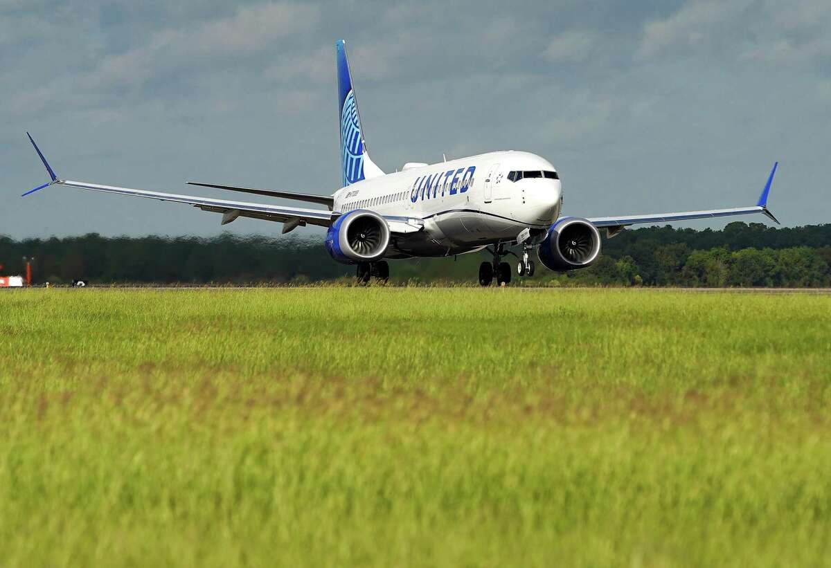 United Airlines flies first commercial jet on sustainable fuel from IAH