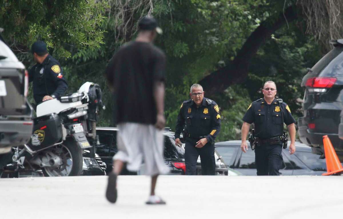 Man apparently killed himself, ending hourslong standoff at Medical