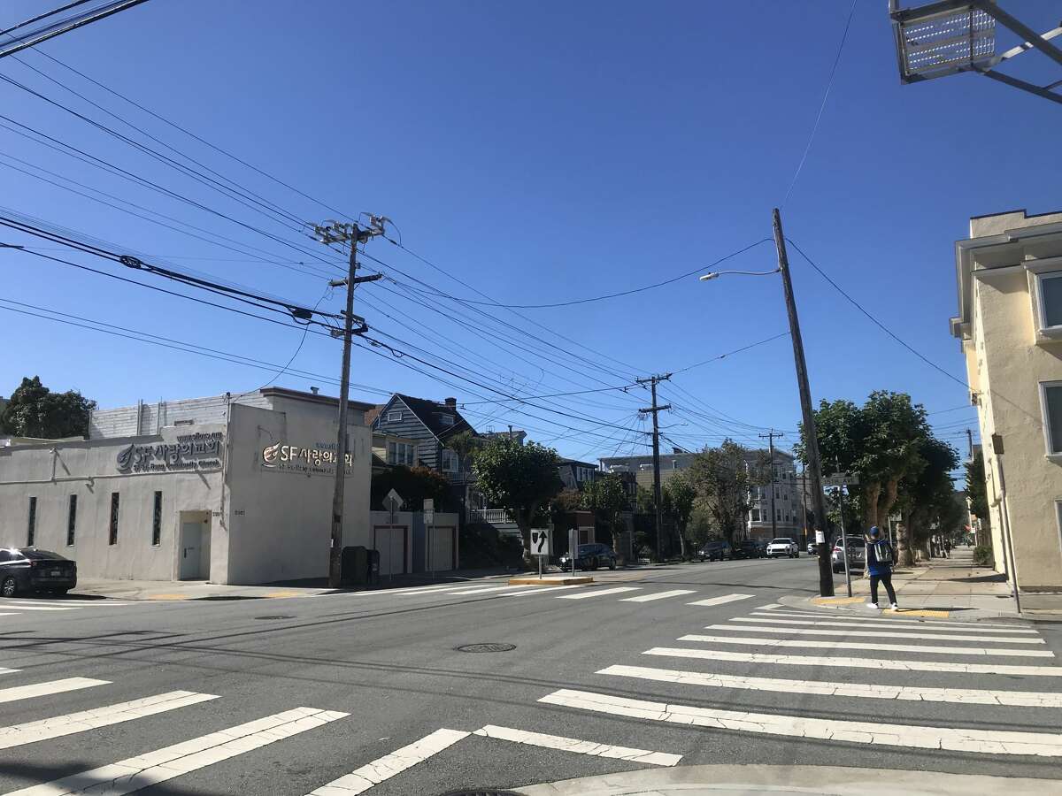 No Waymo cars here - the road was mostly clear until Thursday afternoon.