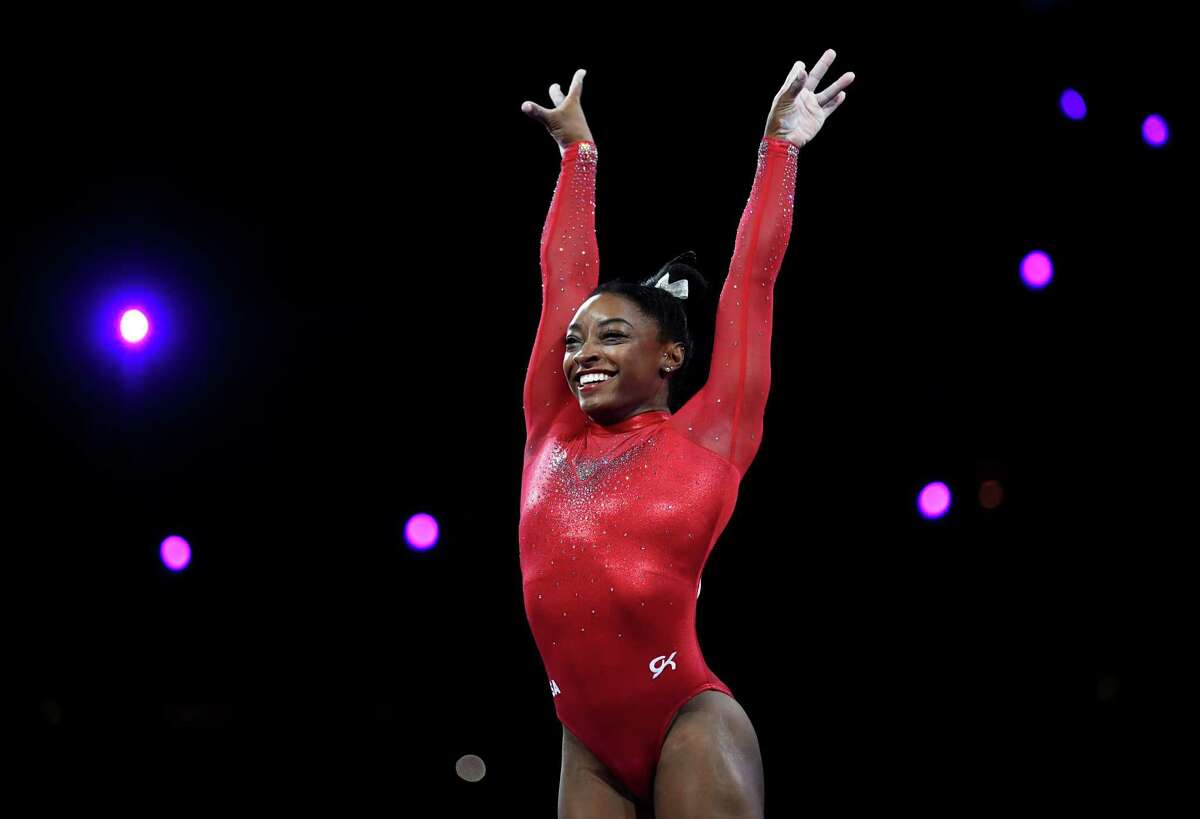 Simeone Biles Flaunts Legs In A Wonder Woman 'Fit: Simone Biles shows off her toned legs in a Wonder Woman costume in a new Instagram story photo. The gymnastics GOAT spends five or six hours a day training.