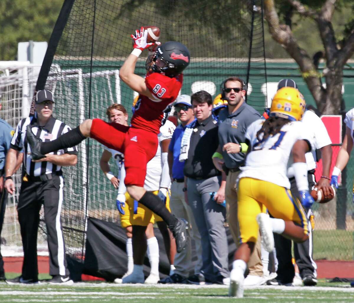 UIW wide receiver Trevor Begue makes a reception in first quarter on Saturday, Sept. 25, 2021. Halftime score UIW 21 McNeese 0.