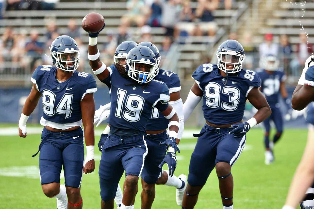 As must-win as it gets: UConn football looks to put first win on the board  against FIU at home – Hartford Courant