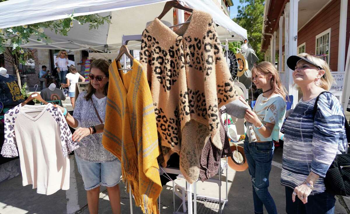 Montgomery celebrates fall