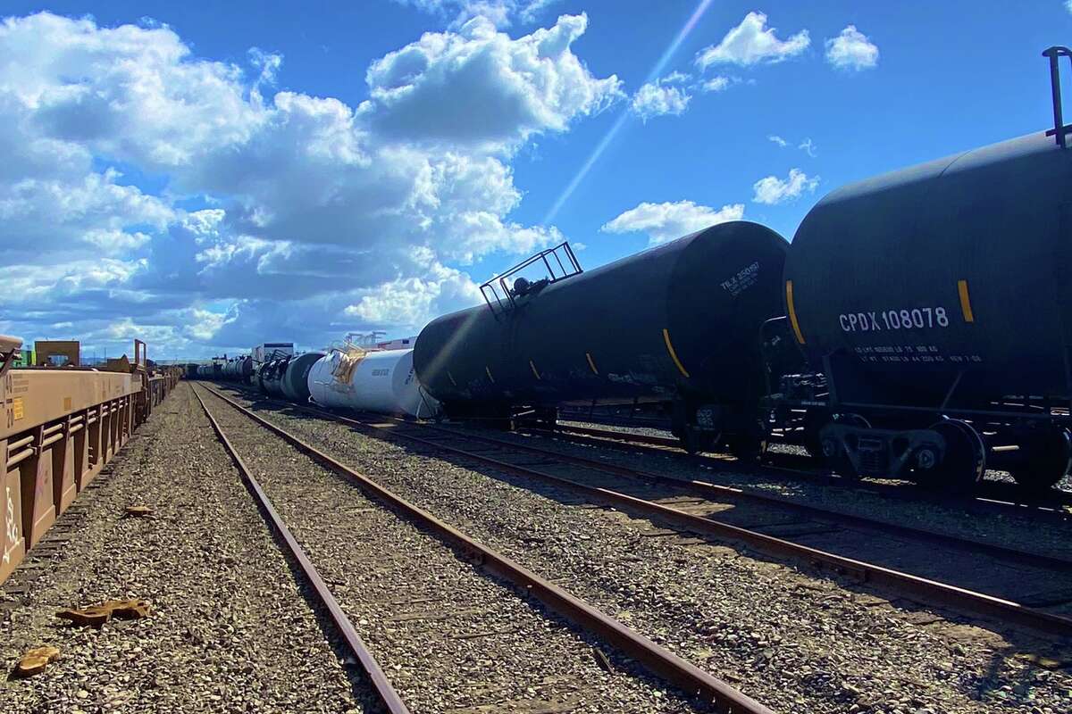 The Oakland Fire Department said Monday six trains carrying chemicals derailed in Oakland.