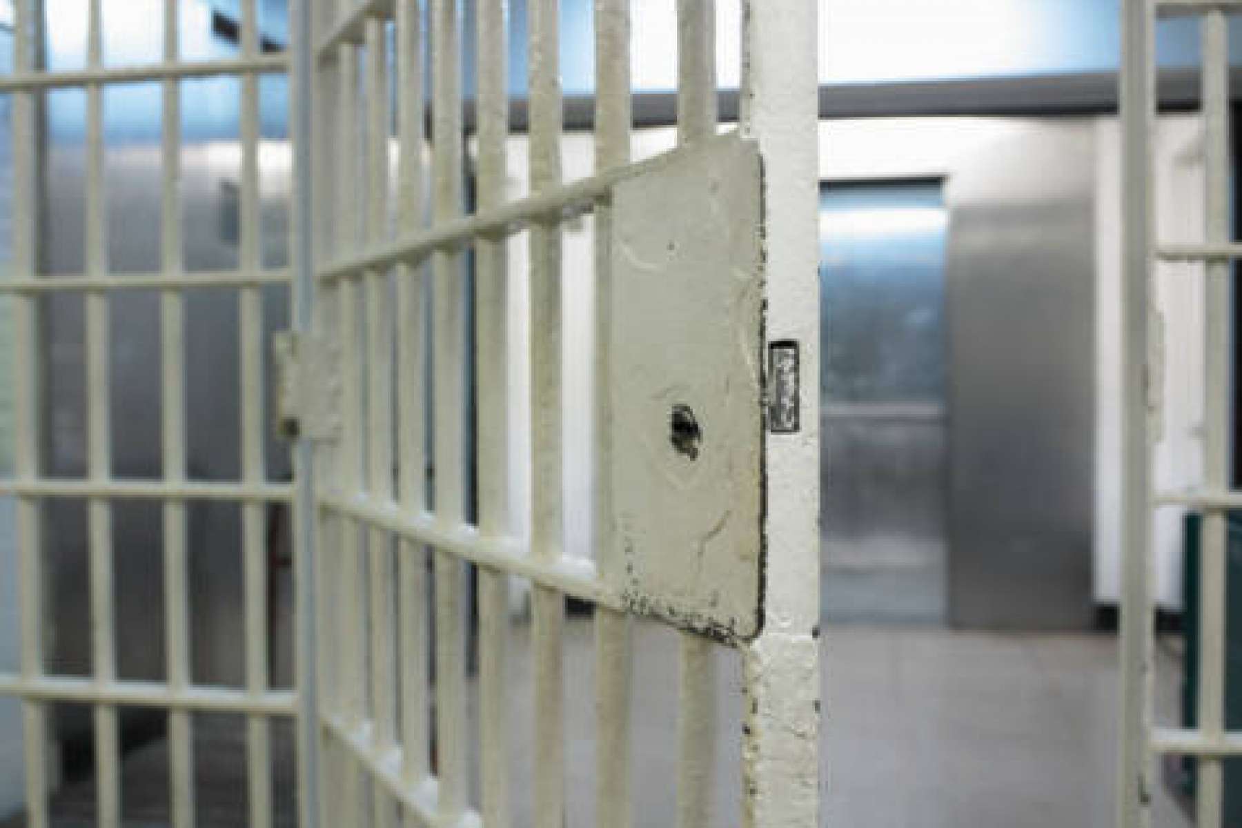 Report says prisoners washed cars, did other tasks to benefit employee funds - Vimarsana News