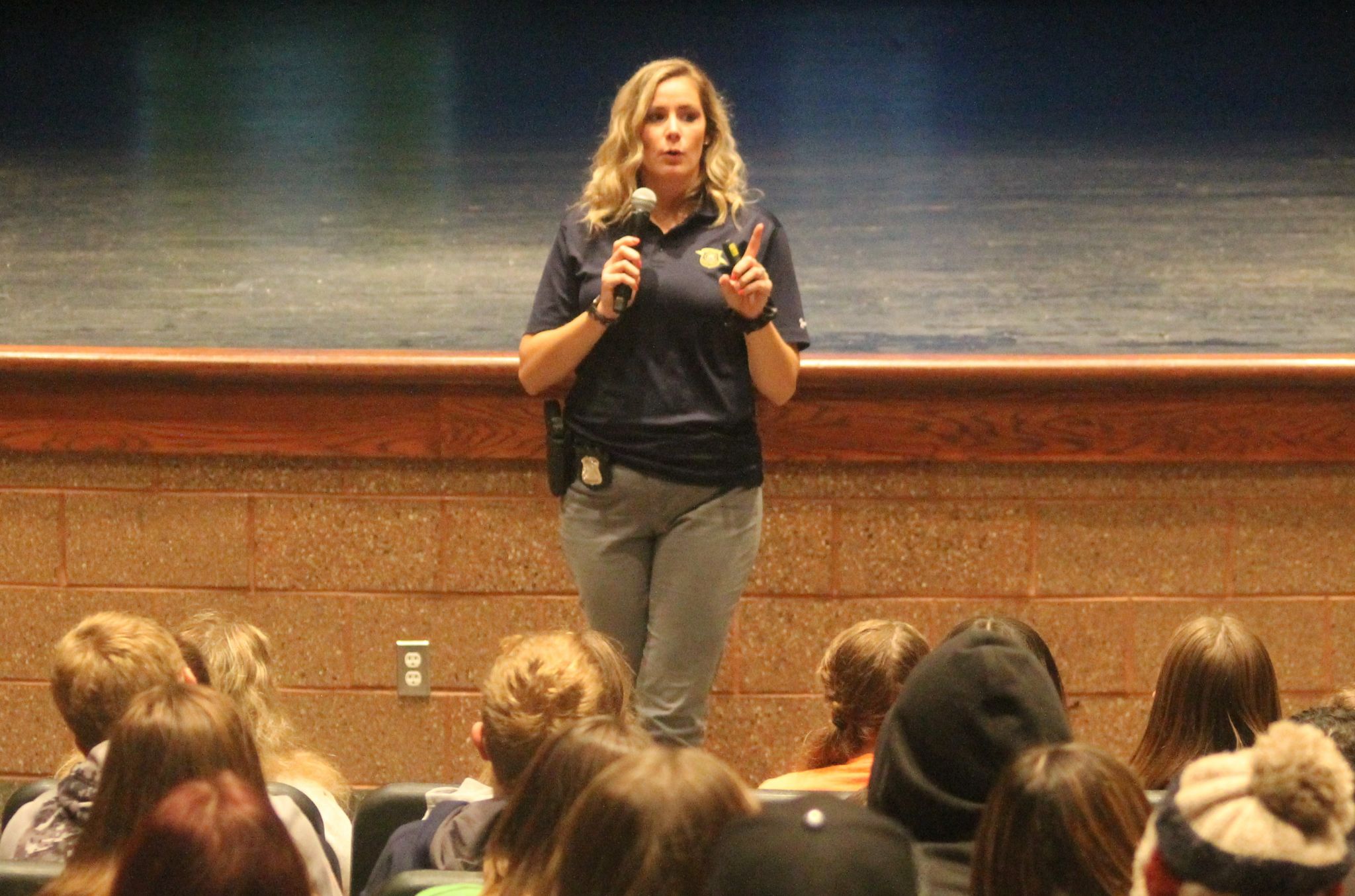 Safe internet practices: Manistee students learn online safety from Michigan State Police - Vimarsana News