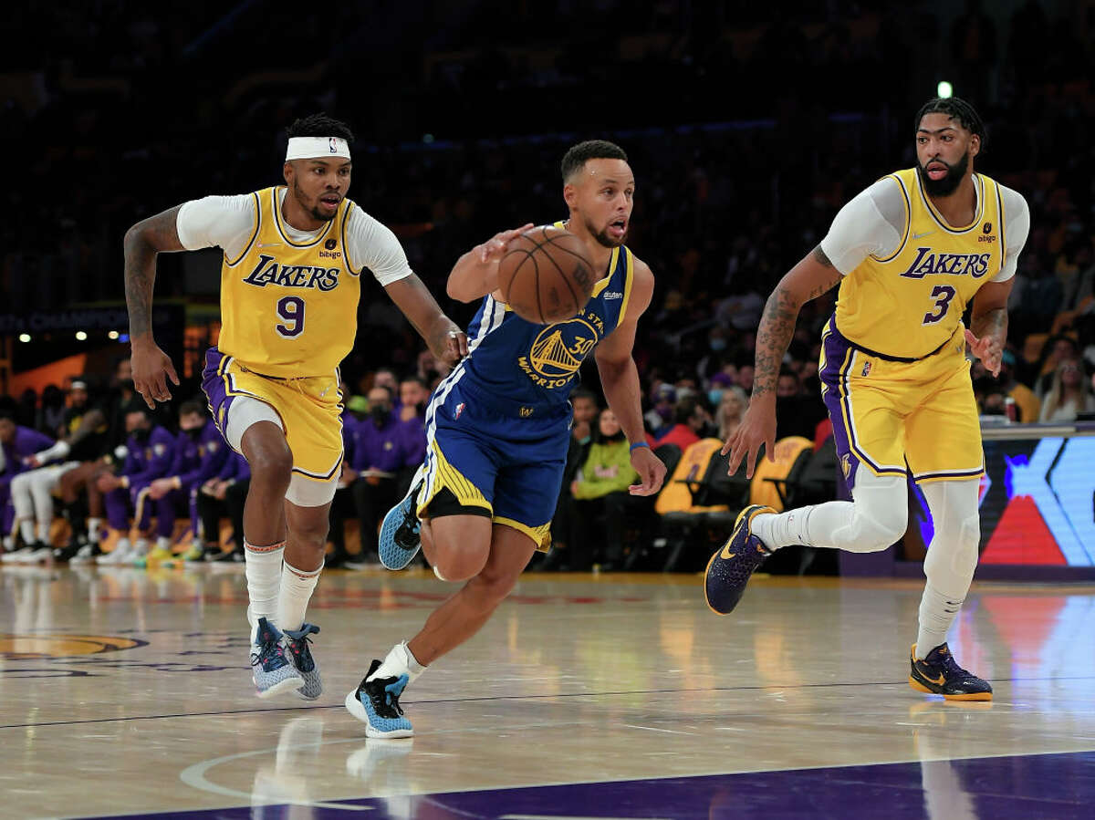 Warriors' Steph Curry pulls off ultrarare feat vs. Lakers