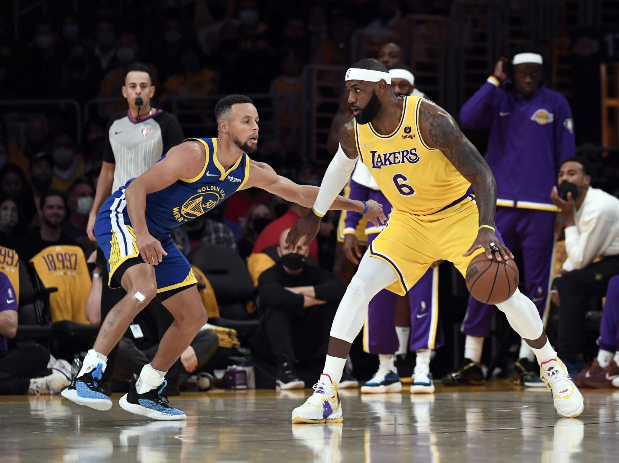 Steph Curry, LeBron James to battle again in clash of NBA titans – NBC  Sports Bay Area & California