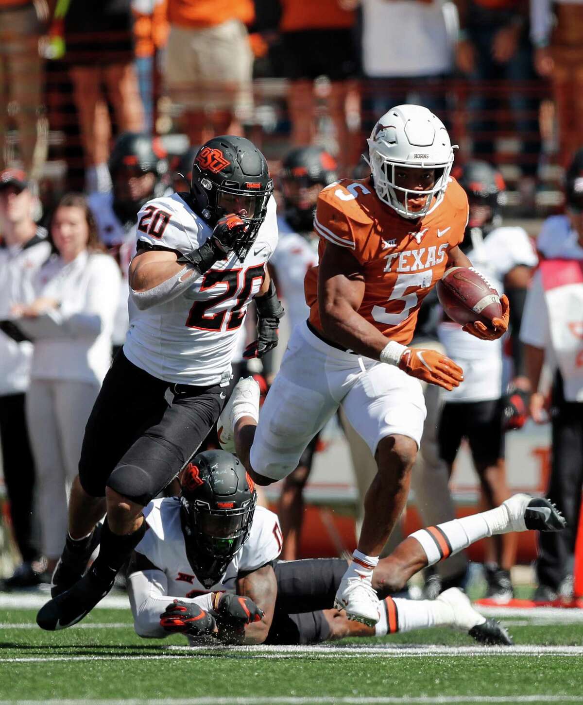 As Texas Fades, So Do RB Bijan Robinson’s Heisman Hopes