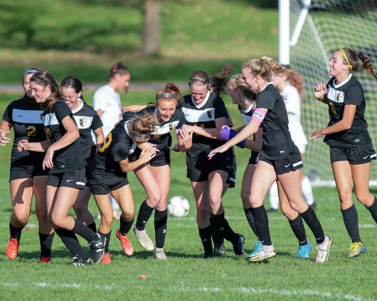 Ballston Spa girls' soccer puts together superlative second half in win
