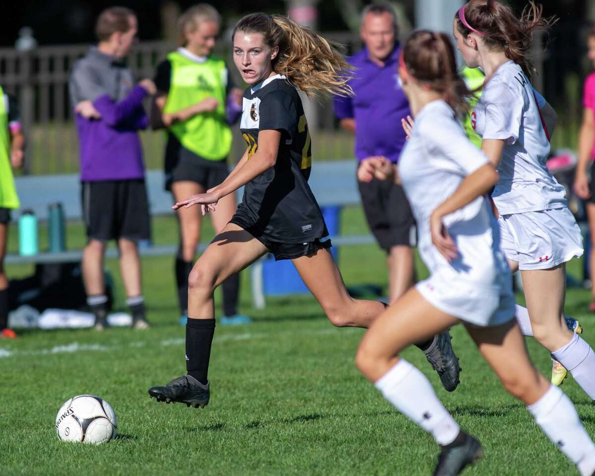 Ballston Spa girls' soccer puts together superlative second half in win