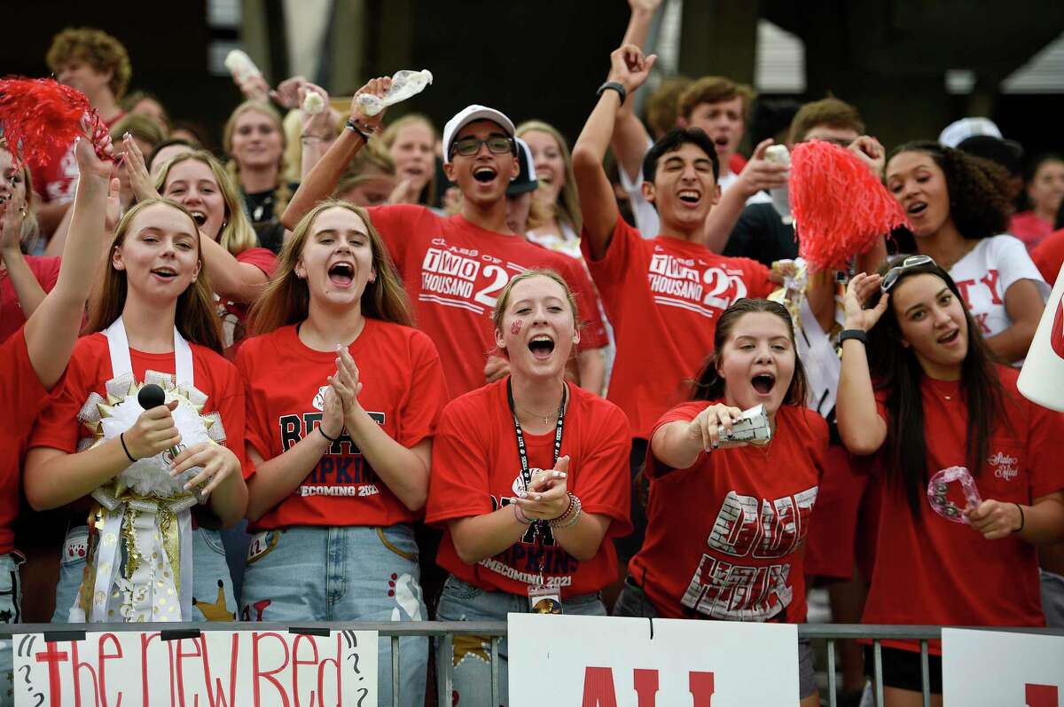 Texas Rangers fill stands with fans, who accept 'calculated risk