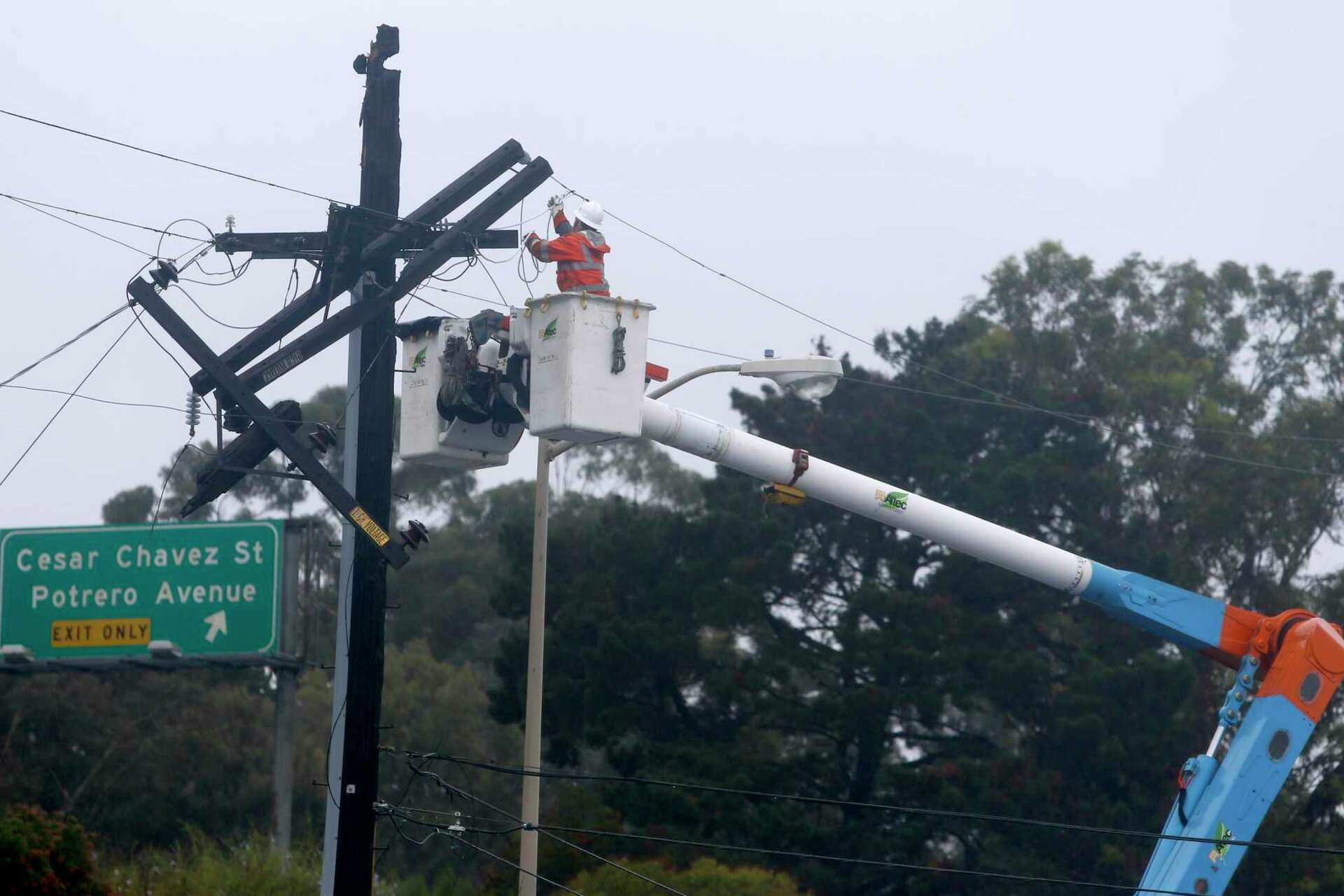 Here’s why light rain is knocking out power for thousands of PG&E customers