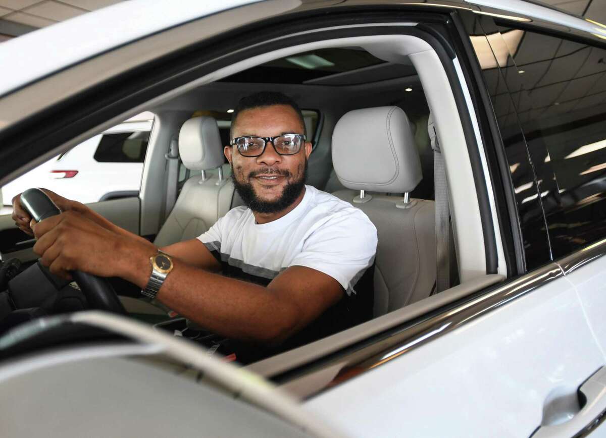 Veteran presented a free car at Fairfield dealership