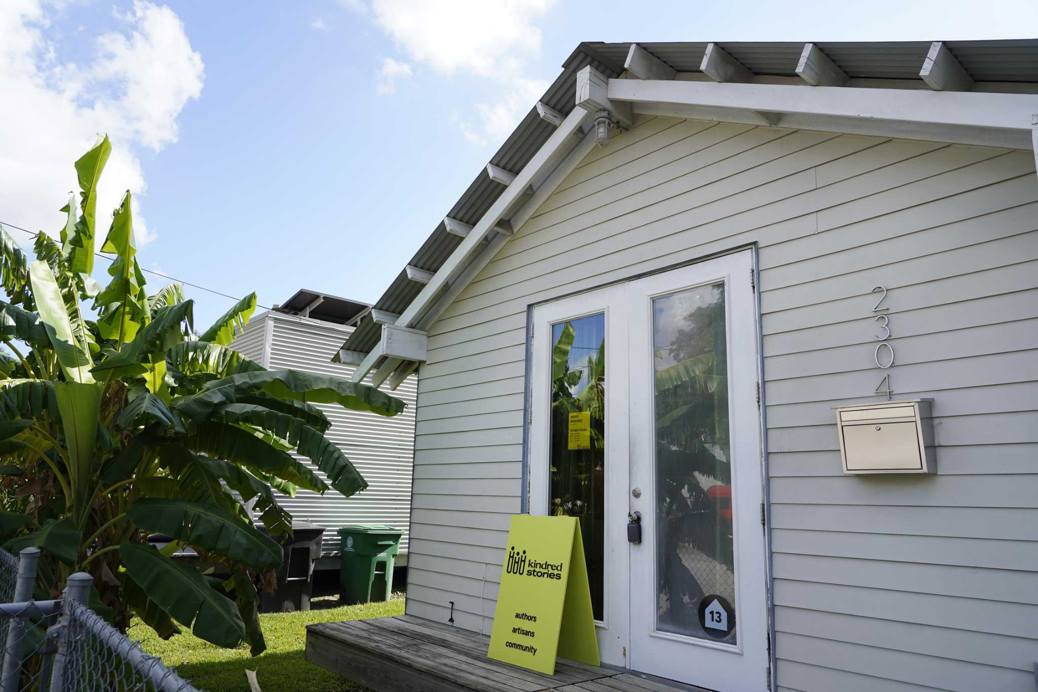 Banned Wagon visiting Houston to give communities free books