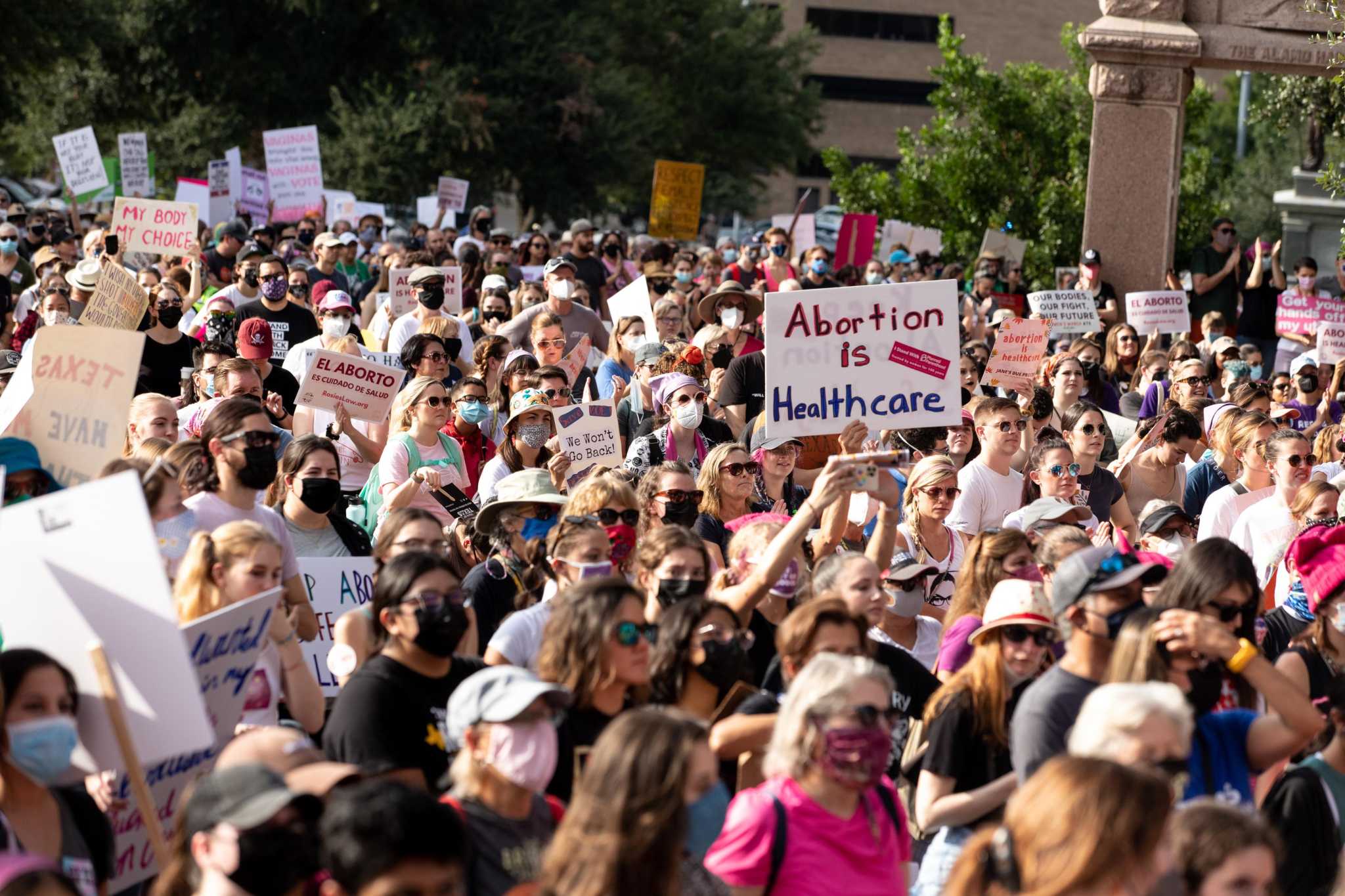 U.S. Supreme Court to hear challenge to Texas abortion ban, setting up showdown - Vimarsana News