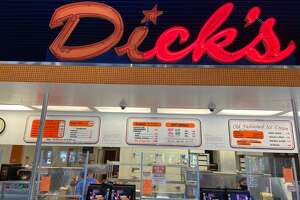 Capitol Hill Dick's Drive-In to close in December for remodeling