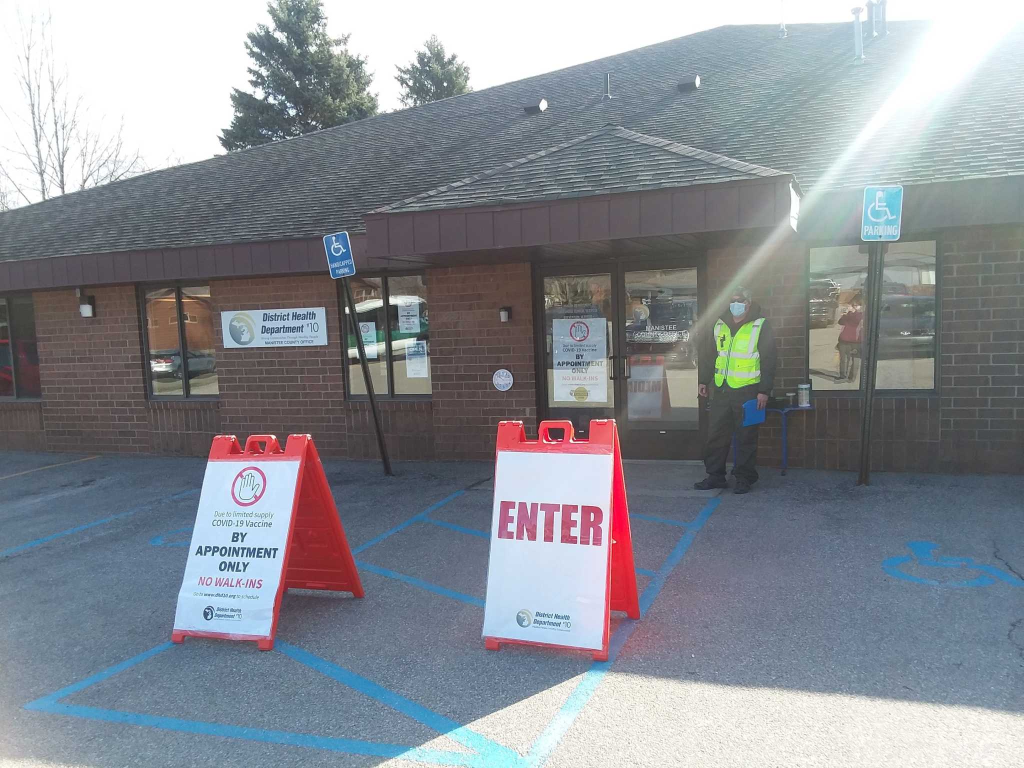 Manistee County sees one new death, 19 new cases of COVID-19 - Vimarsana News