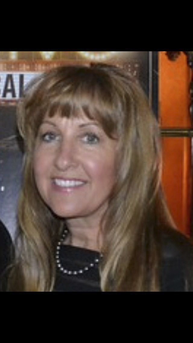 Leslie Roach's Instagram, Twitter & Facebook on IDCrawl