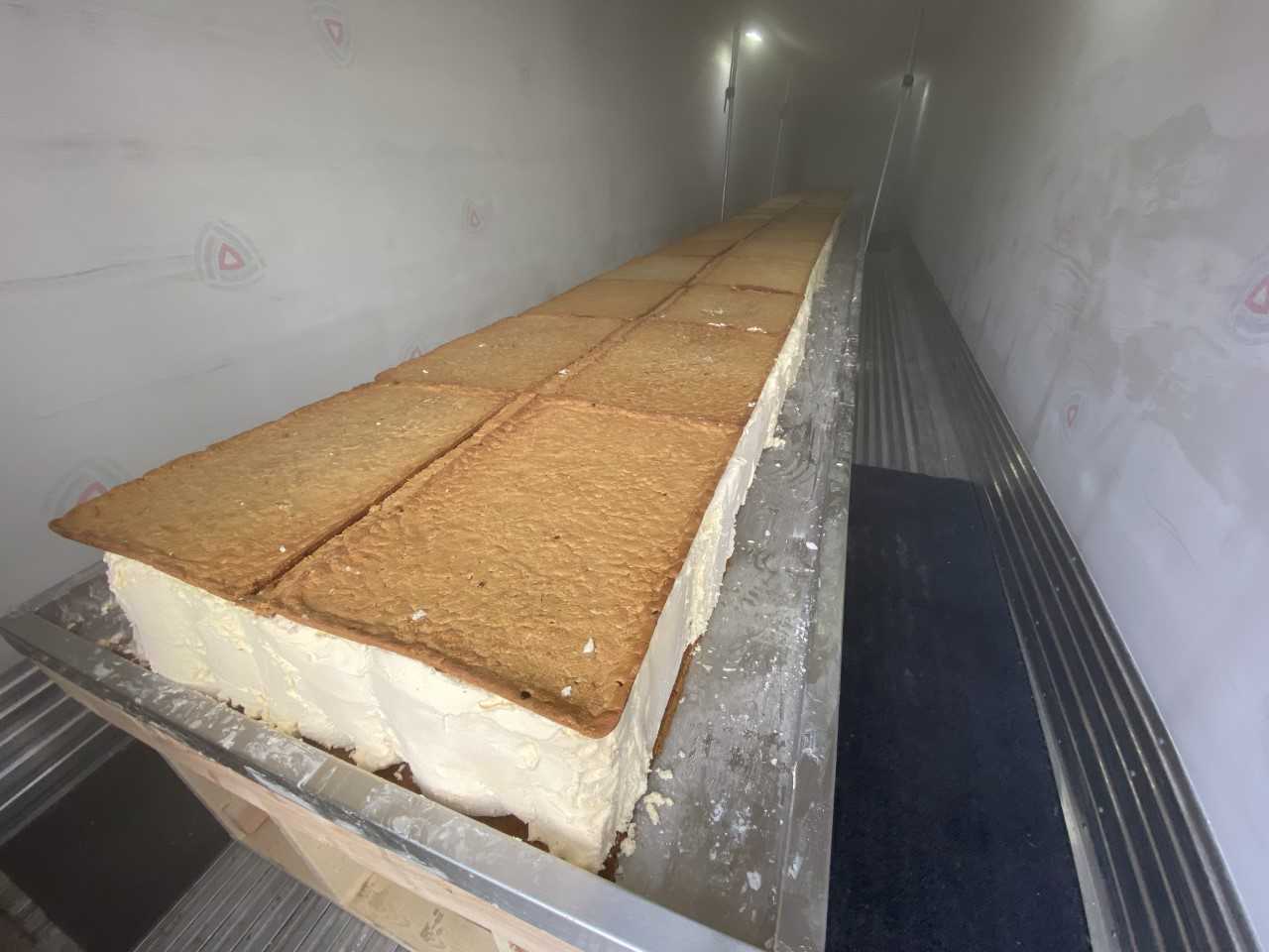 Nebraska grocery store breaks ice cream sandwich world record