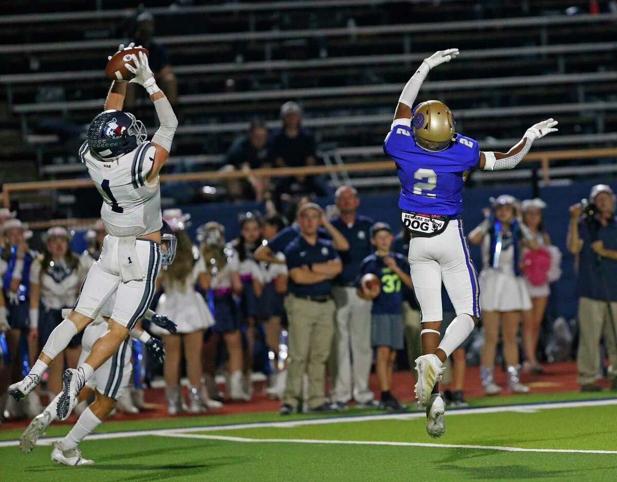 High school football Alamo Heights 21, Boerne Champion 17