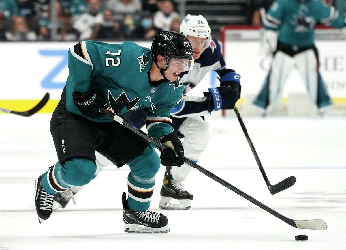 SAN JOSE, CALIFORNIA - OCTOBER 16: William Eklund #72 of the San Jose Sharks skates with the puck against the Winnipeg Jets during the second period at SAP Center on October 16, 2021 in San Jose, California. (Photo by Thearon W. Henderson/Getty Images)