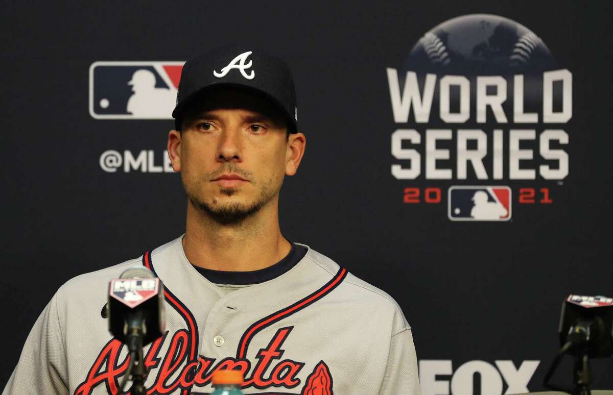 Atlanta Braves starting pitcher Charlie Morton with his family on the  Photo d'actualité - Getty Images