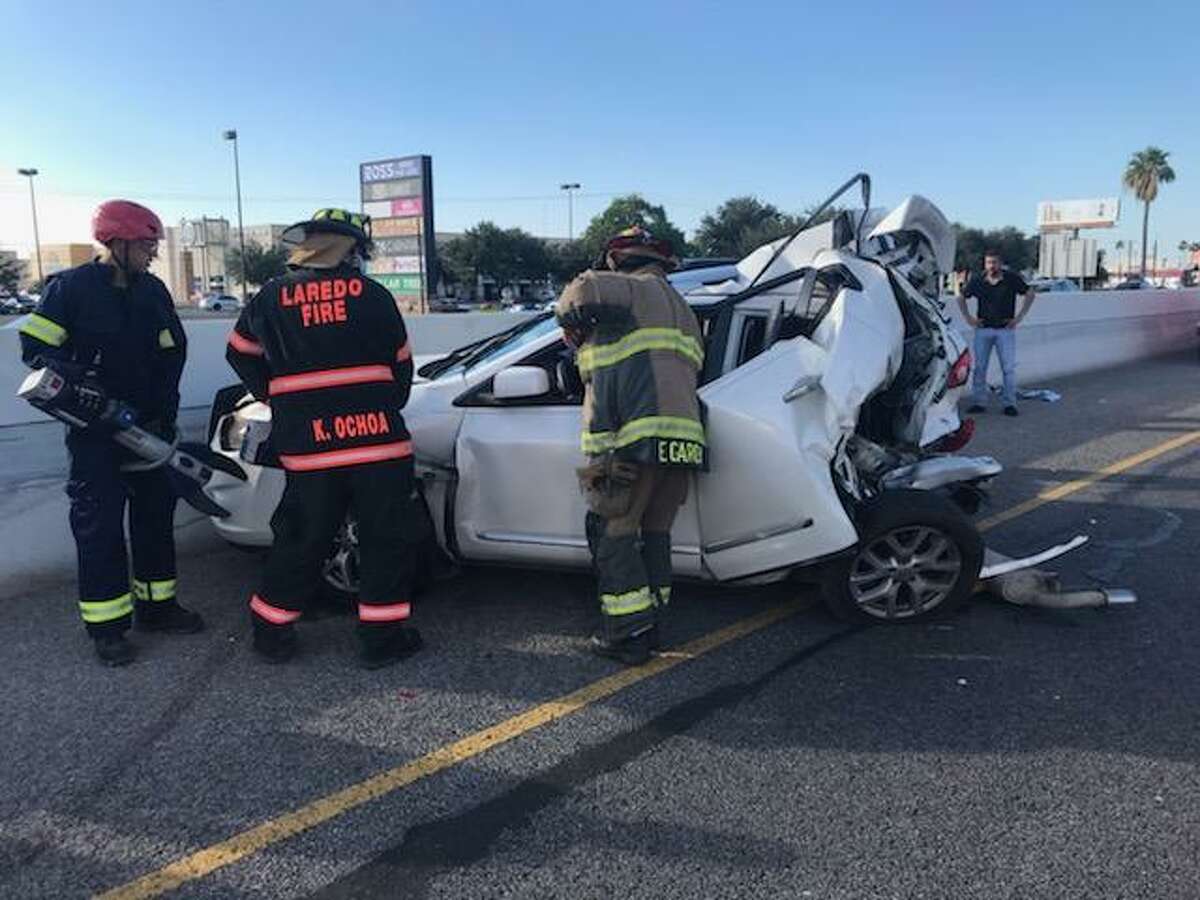 Laredo Fire Department crews said that two people were injured in this crash reported on Monday afternoon on Interstate 35 in front of Mall del Norte.