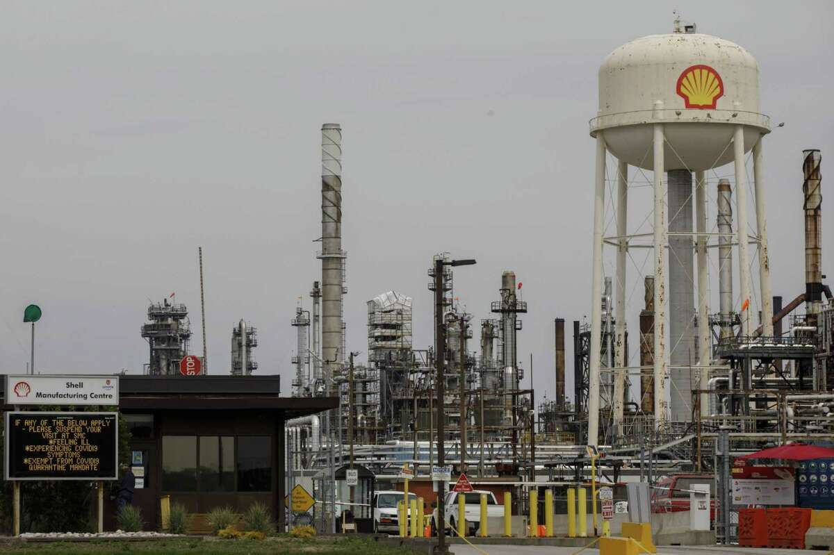 A Royal Dutch Shell refinery stands in Sarnia, Ontario, Canada, on May 25, 2021.